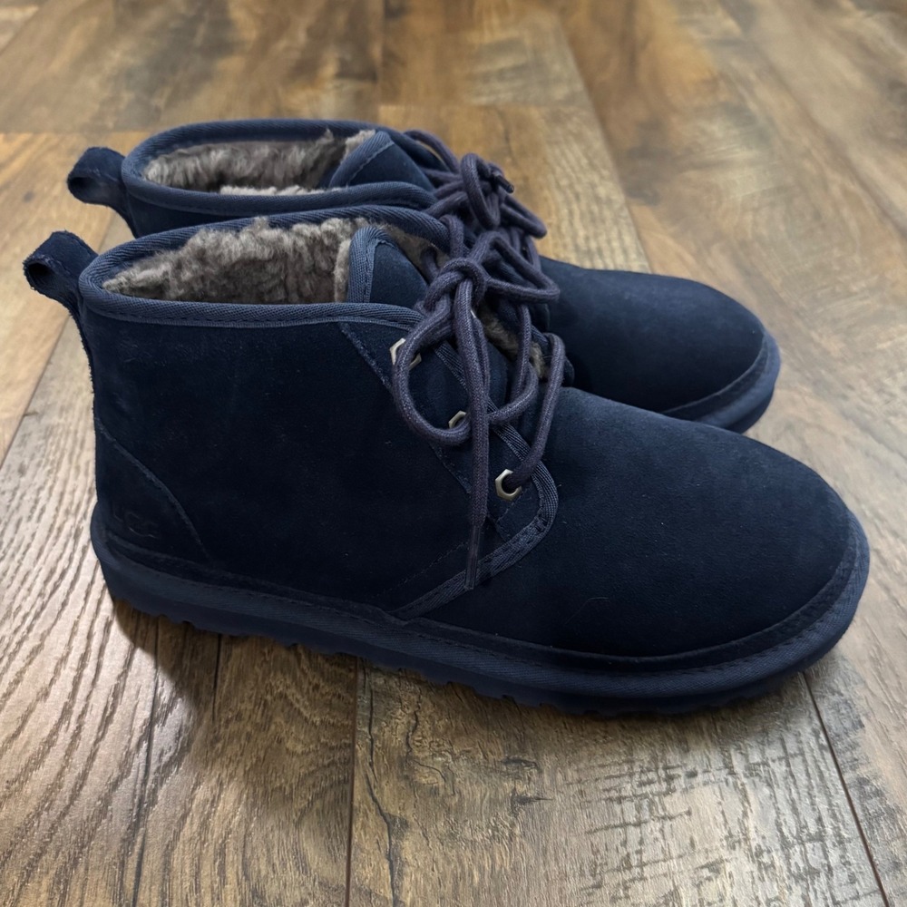 UGG Neumel Chukka Boots Women's Size 7 Navy Blue Suede Shearling Lined Ankle